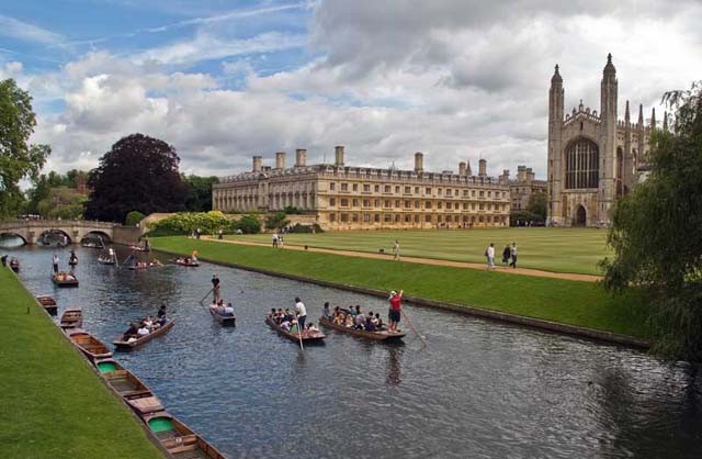 1. Đại học Oxford của Anh ra đời sớm hơn nền văn minh Aztec. Công việc giảng dạy tại trường Oxford bắt đầu từ đầu năm 1096.